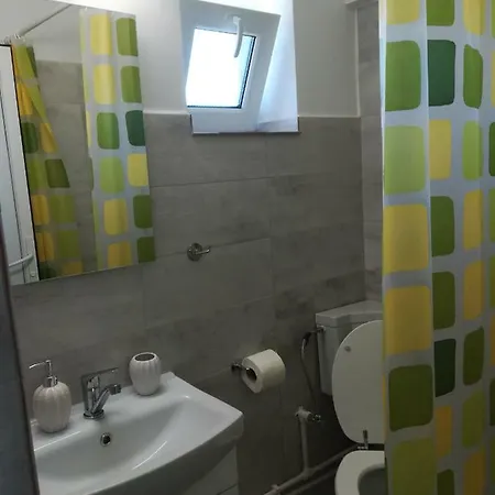 Casa Renea 3* Сфынту-Георге
